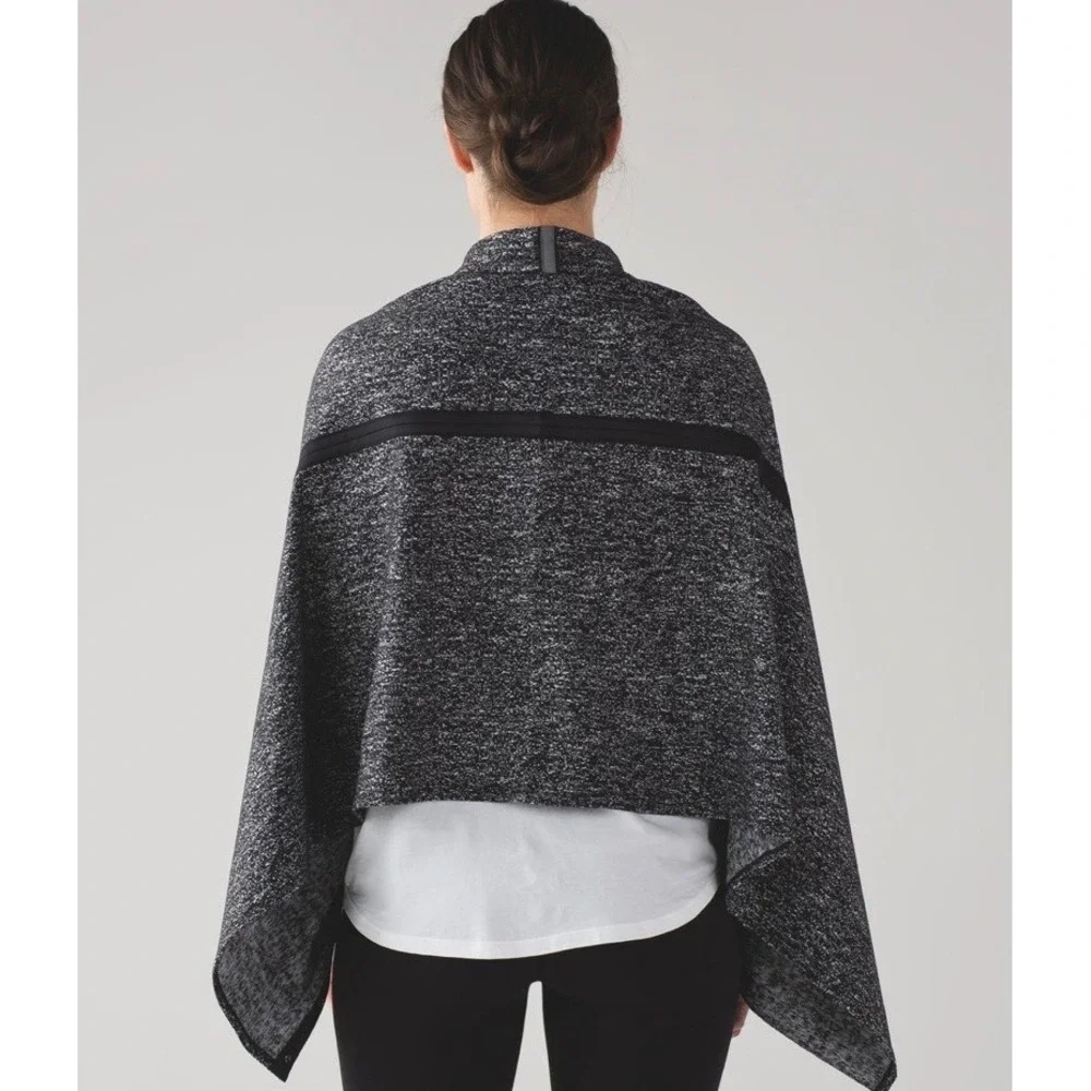 Lululemon Vinyasa Wrap Scarf Cardigan Black White Space Dye Snap Convertible